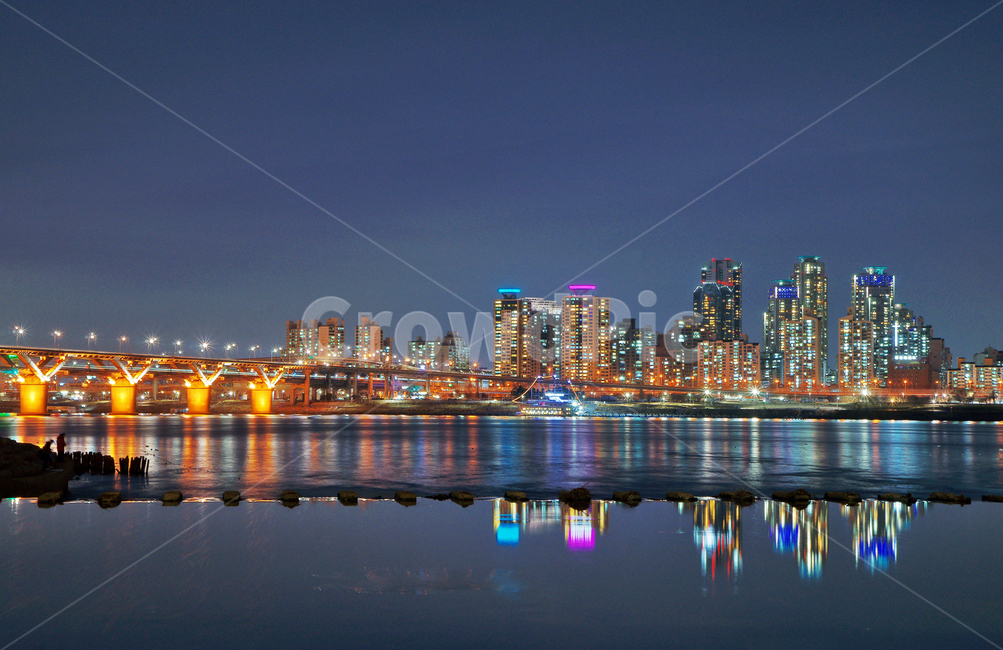 night view,Cheongdamdong,Han River Bridge,reflection,light,Cheongdam Bridge,fire,Han River night view,Han River