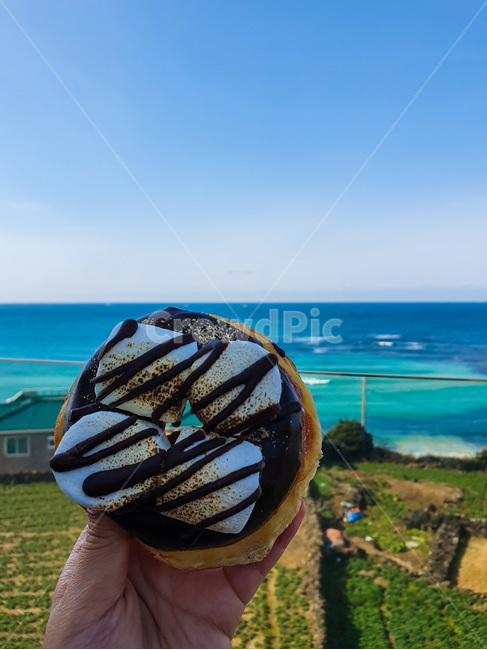 donut,도넛,pastry,food,음식,dessert,디저트,마시멜로,marshmallow