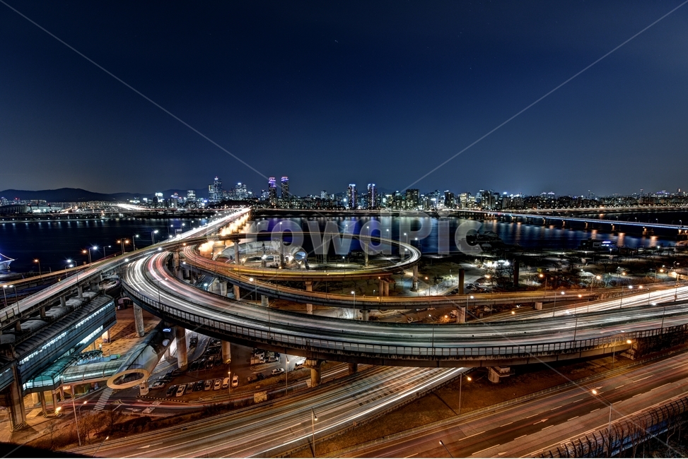 한강,한강야경,영동대교,한강대교야경,서울야경,야경,밤,풍경,nightscape,night,landscape,도시,city,한국도시풍경,한국도시경관,korea cityscape,교통,교통수단,traffic,transportation,road,도로,freeway,고속 도로