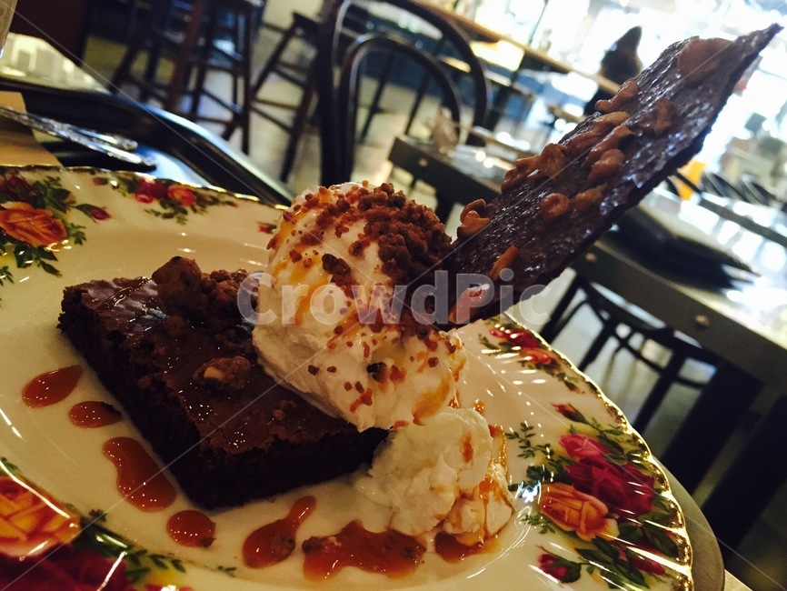 브라우니,케이크,아이스크림브라우니,디저트,dessert,음식,food,초코브라우니,초코칩,아이스크림,우유아이스크림,icecream,cake,choco