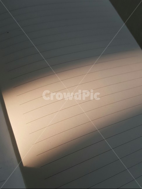 감성,노트,빛,따뜻함,종이,공책,수첩,그림자,분위기,note,paper,학용품,문구류,사무용품,school supplies,stationery,office supplies