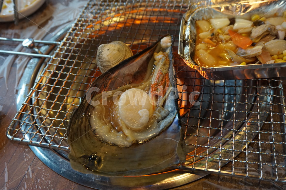 조개구이,조개,키조개,완자,음식,식재료,요리,신선하다,해산물,모듬조개,수산물,씨푸드,해물,food,cook,외식,회식,어패류,식사,가리비,숯불,불,seafood,해물모듬,구이,모듬해물,술안주,그릴,캠핑,싱싱,조개모듬,여름,한여름,지글지글,보글보글,청사포,seashell,animal,동물,sealife,무척추동물,invertebrate,해양생물,음식,식재료,요리,food,cook,meal,dishes,food reserves,수산물,해산물,fishery products,seafood