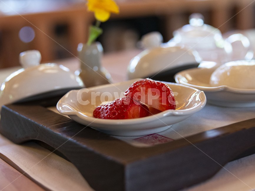 차,과일,딸기,빨간색,음식,다과,음식,식재료,요리,food,cook,meal,dishes,food reserves,과일,열매,fruit