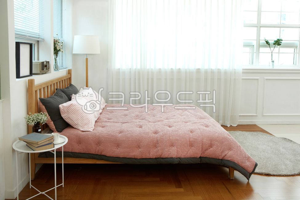 studio,bed,inside,interior light,space,furniture,modern architecture,marble floor,modernarchitecture,lighting,stand light,one room,light,plant,interiordesign,indoor,curtain,woodfloor,rentalstudio,interior,bedding,pot,marblemadak,living room,Rental Studio,