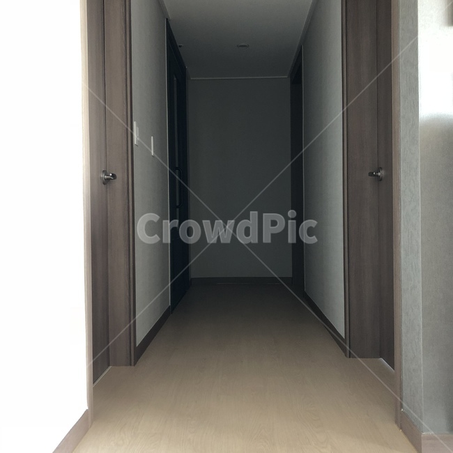 우리집,복도,분의기,어두움,감정,슬픔,외로움,허전함