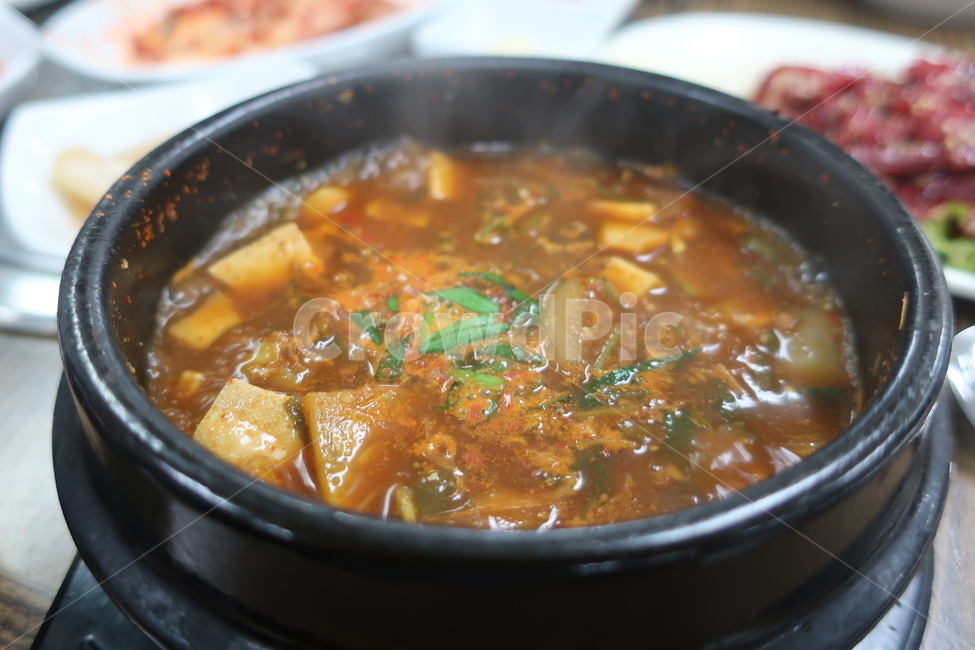 두부,된장,찌개,국물,전통,한식,뚝배기,된장국,야채,채소,음식,식재료,요리,food,cook,meal,dishes,food reserves,한식,한국음식,한국요리,korean food,korean dishes,korean meal,korean cook