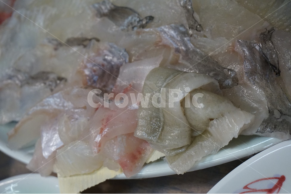 회,광어회,우럭,도다리,단백질,건강,다이어트,활어,물고기,fish,슬라이스,자르다,차리다,셋팅,set,정갈한,정리된,먹는,질감,투명,생선회,생선,바다,바닷가,먹다,스시,맛집,광어,맛있다,맛있는,cook,meal,dishes,수산물,해산물,fisheryproducts,seafood,날것,생것,싱싱한,신선한,참치,와사비,요리,모듬회,회모듬,음식,food,식재료,음식,식재료,요리,food,cook,meal,dishes,food reserves,수산물,해산물,fishery products,seafood