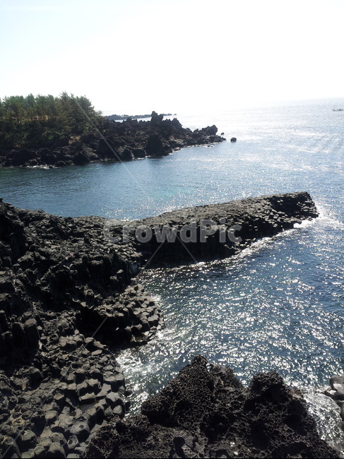 주상절리,제주도,주상절리대,서귀포,관광지,자연,풍경,nature,landscape,한국자연풍경,한국자연경관,korea nature landscape,제주도,jeju,jeju island,outdoors,옥외,land,땅,ocean,대양,water,물,sea,바다,shoreline,해안선,promontory,곶,coast,연안