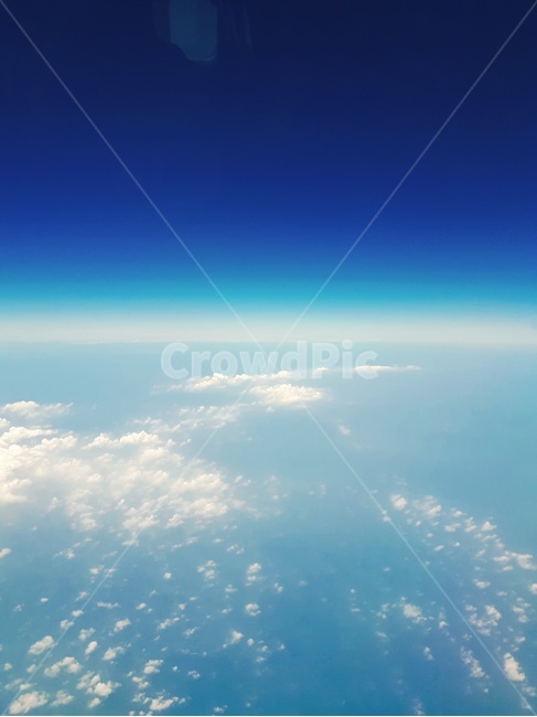 하늘위,sky,하늘,구름,성층권,자연,풍경,nature,landscape,outdoors,옥외,azure sky,푸른 하늘