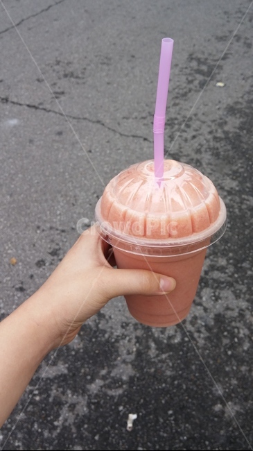 쥬스,손,음료,길거리,토마토,사람,인물,인간,human,person,신체일부,몸,body,음료수,drink,beverage
