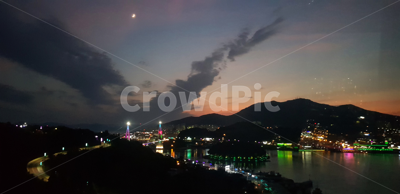 여수,여수케이블카,바다,항구,야경,불빛,밤불빛,밤야경,노을,구름,도심야경,도심,여수밤바다,여수바다,여수항구