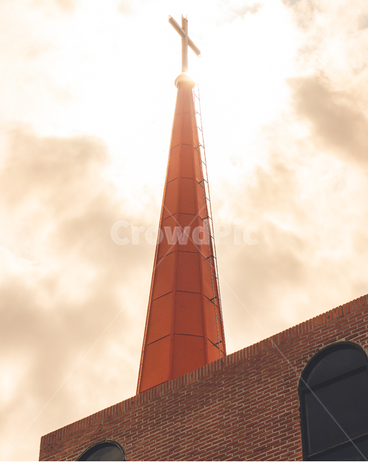 건축물,건물,탑,첨탑,tower,뾰족한탑,예수,십자가,cross,jesus,종교,신앙,religion,belief,faith