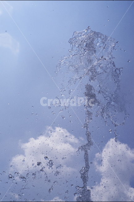 분수,물방울,물줄기,하늘,여름,더위,햇빛,햇살,구름,water,waterdrop,sky,blue,summer,hot,sunshine,cloud,여름,계절,summer,season,물
