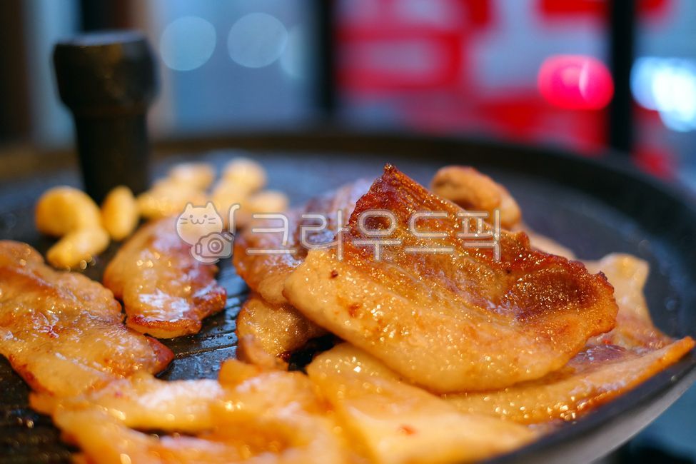 삼겹살,돼지고기,대패삼겹살,목살,구이,굽다,음식,고기,철판,식재료,요리,육류,한식,한국음식,한국요리,cook,meal,dishes,koreanfood,koreandishes,koreanmeal,koreancook,porkbelly,grilled,food,meat