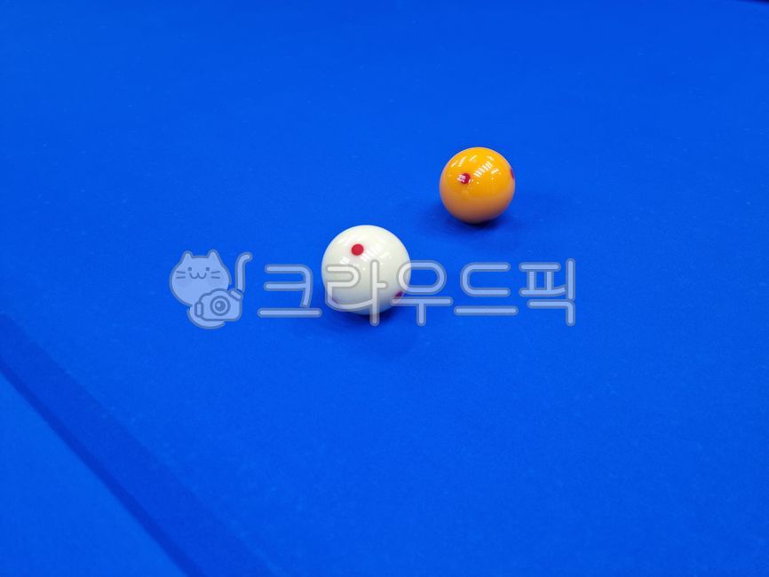 당구,당구공,테이블,3쿠션,노랑,흰색,배경,백그라운드,레저,운동,취미,당구대