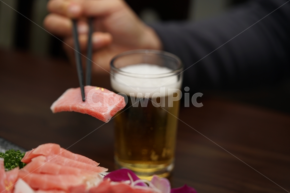 안주,참치,회,참치회,술안주,색감,식감,빨강,횟감,안줏거리,음식,생선,먹방,푸드,술자리,안주거리,모임,만남,레드,안주추천,소주안주,맥주안주,젓가락,맥주,음식,식재료,요리,food,cook,meal,dishes,food reserves,수산물,해산물,fishery products,seafood,술,주류,alcohol