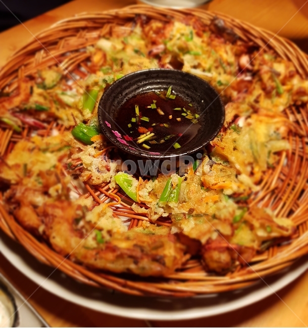 meal,식사,dish,food,음식,요리,파전,해물파전,간장,술안주,부침개,튀김요리