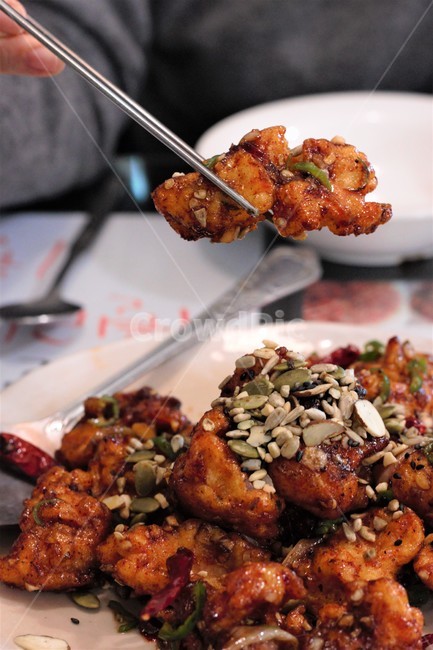깐풍기,중식,중국음식,닭고기,닭,저녁,점심,chinesefood,안주,튀김,육류,매콤,spicy,chinesemeal,젓가락,chopstick