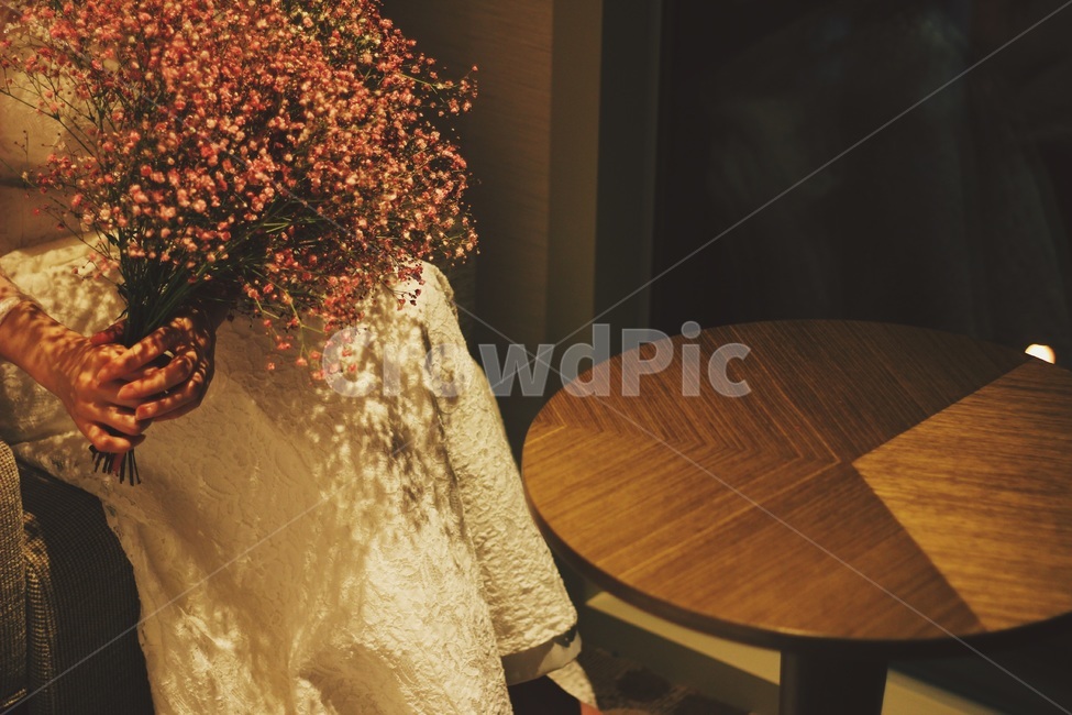 웨딩,결혼,드레스,안개꽃,셀프웨딩,설렘,기념일,축하,식물,자연,plants,nature,꽃,flower,사람,인물,인간,human,person,여성,여자,woman,female,lady,결혼,혼례,웨딩,wedding,marriage,marry,기념일,축하,anniversary,congratulation,celebrate,celebration,감성,sensible,feeling