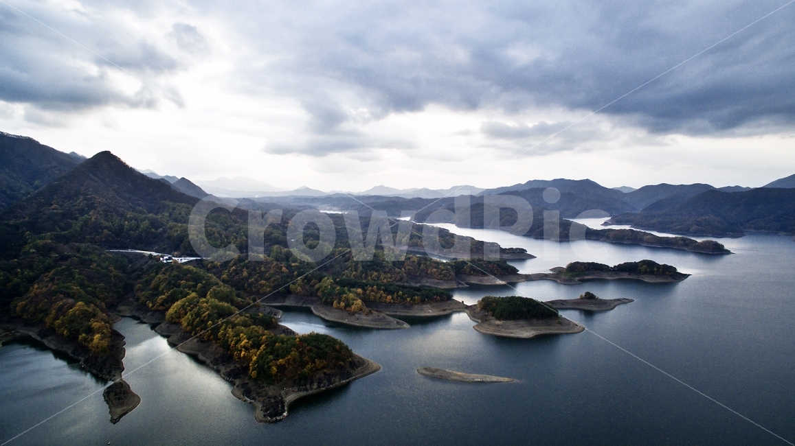 충주호,악어섬,충주,가을,항공촬영,자연,풍경,nature,landscape,outdoors,옥외,land,땅,shoreline,해안선,water,물,sea,바다,ocean,대양,coast,연안