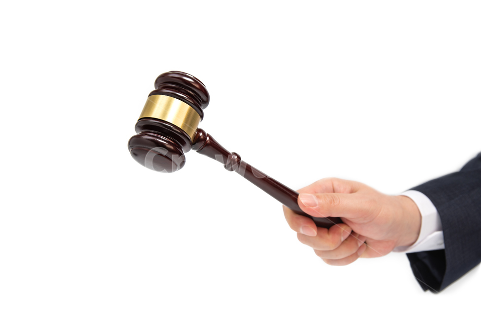 법봉,의사봉,법관망치,판사망치,경매,망치,나무망치,의결,결정,판사봉,재판,사법부,법,법률,규칙,누끼,흰색배경,하얀색배경,비즈니스,비지니스,컨셉,콘셉트,개념,카피스페이스,여백,정의,판사,경매사,판결,경락,낙찰,클로즈업,확대,국회,입법,심판,정치,변호인,변호사,남자손,잡고있는,비즈니스맨,남자,사물,물건,오브젝트,thing,object,matter,연출,컨셉,콘셉,direction,concept