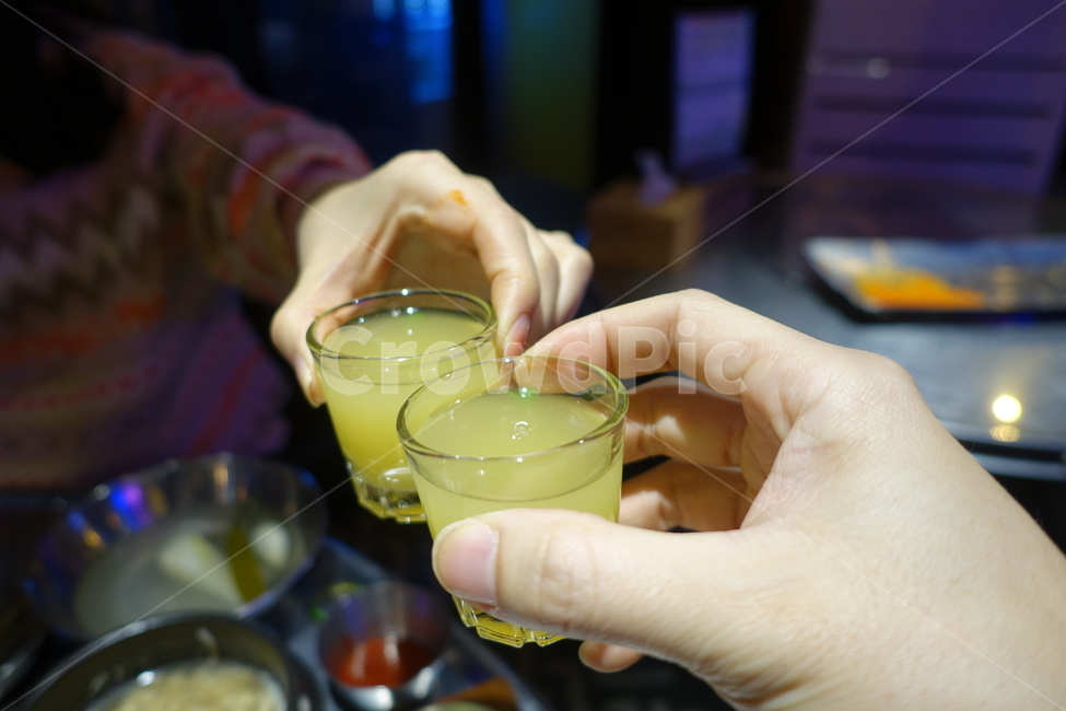 소주,칵테일소주,건배,잔,술,음주,칵테일
