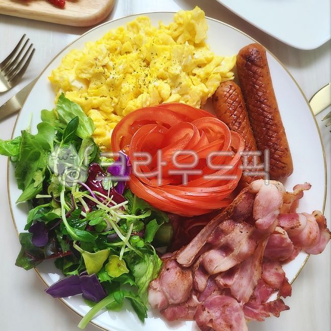 브런치,브런치음식,브런치요리,요리,food,음식,meal,식사,brunches,brunch,스크램블,스크램블에그,scrambledeggs,홈쿡,homecook,cook,홈파티,홈파티음식,홈파티요리,homeparty,파티요리,파티음식,홈카페,homecafe,homemade,베이컨,bacon,시나몬,아침식사,점심식사,breakfast,lunch,dish,플레이팅,plating,토마토,샐러드,소세지,소시지,tomato,salad