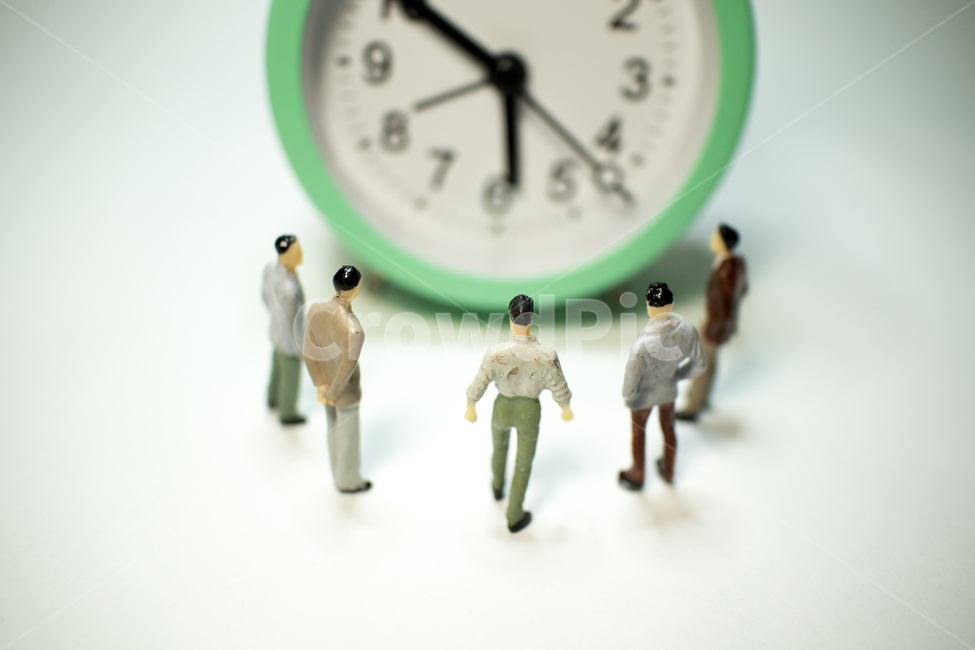 시계,알람,탁상용,탁상시계,알람시계,약속,기상,모닝콜,출근,늦잠,지각,피규어,초침,분침,시침,사물,물건,오브젝트,thing,object,matter,연출,컨셉,콘셉,direction,concept