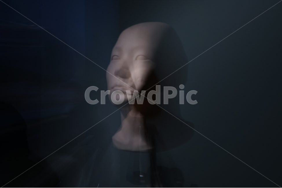 주밍샷,줌아웃,속도,사진기술,블러,속도감,입체감,다이나믹,동적,speed,technique,dynamic,zoomingshot,zoomout,조명,그림자,어두운,우울한,남자,두상,대머리,스튜디오,조명공부,조명예제,교보재,lighting,portrait,cubiceffect,shadow,gloomy,dark,bald,head,face,studio,lightingstudy,lightingexample,teachingaids,조각상,동상,석상,조형물,statue,bronze statue,stone statue,예술,art,연출,컨셉,콘셉,direction,concept