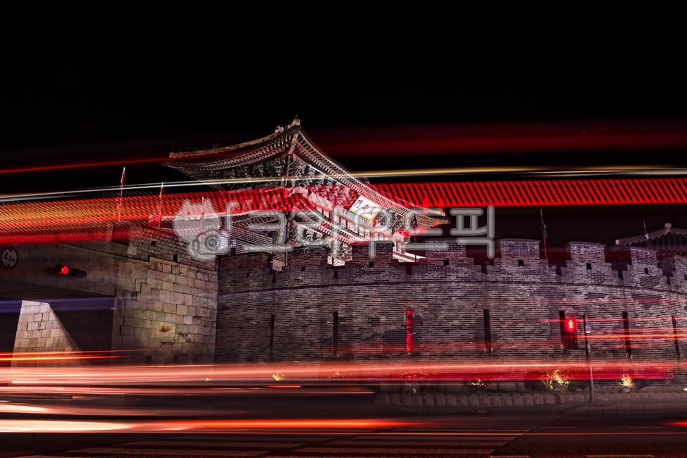 night view,door,world cultural heritage,long exposure,Janganmun Gate,Traffic Light,Suwon Hwaseong Fortress,Suwon,Suwon night view,trajectory