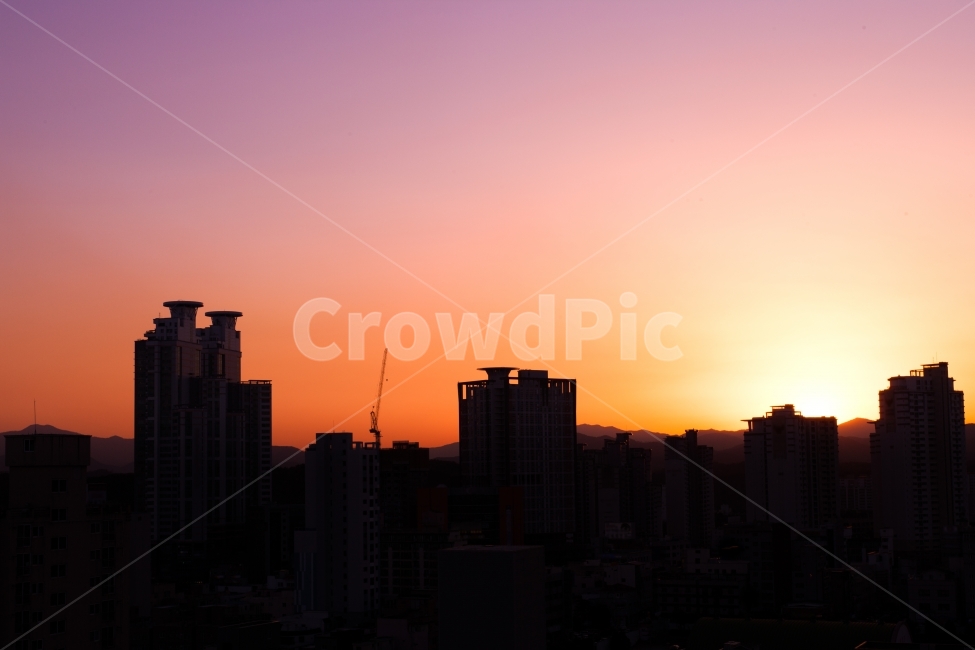 erection,warmth,dusk,construct,sunset light,Orange,Emotional photo,Cityscape,sunlight,light,sunset,silhouette,cityscape,Wallpapers,nightfall,sundown