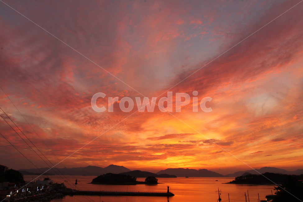 노을,석양,포구,어촌,해질녘,자연,풍경,nature,landscape,outdoors,옥외,sunset,일몰,red sky,붉은 하늘,sky,하늘,dusk,황혼,dawn,새벽