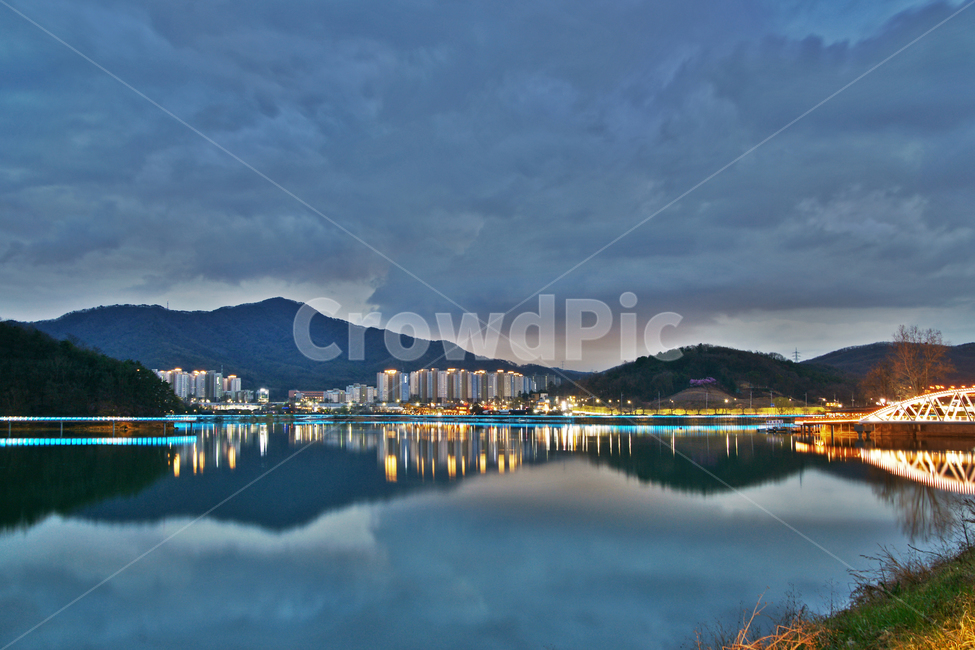 백운호수,탐방로,호수,야경,구름,조명,반영,백운산,아파트,다리,야경,밤,풍경,nightscape,night,landscape,도시,city,한국도시풍경,한국도시경관,korea cityscape,nature,자연,water,물,outdoors,옥외,mountain range,산맥,mountain,산,lake