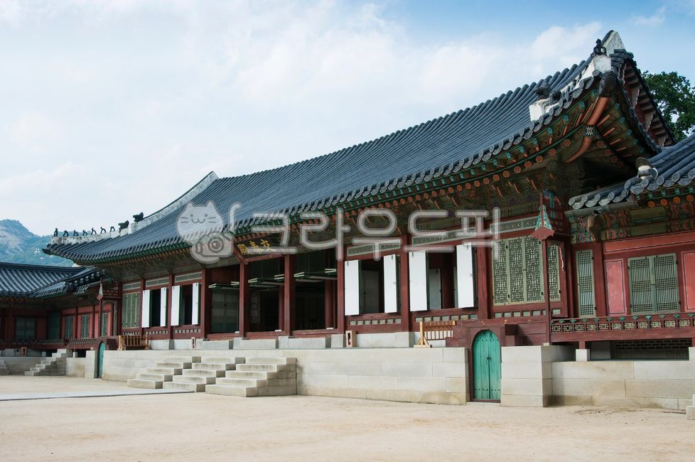 Gyotaejeon,Historic sites,traditional hanok,wooden house,construct,building,wooden building,precipitation,Gyeongbokgung,Cultural Heritage,tiled house,ancient architecture,Palace,Queen,relics,seoul,korea,Jongnogu,Hanok,ruins,Tourist destination,middle war,