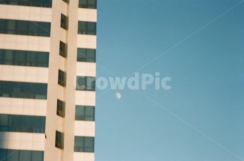 tower,building,탑,건물,달,하늘,sky,moon