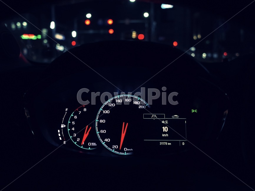 차,car,자가용,불빛,빛,led,속도,계기판,야경,밤,풍경,nightscape,night,landscape,교통,교통수단,traffic,transportation