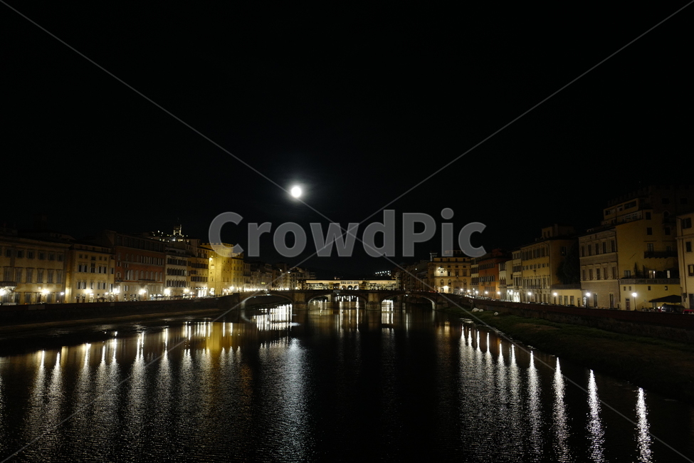 night sky,Florence,Arno river,Italy,bridge,walk