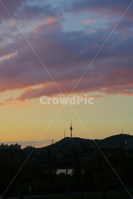 남산타워,한강,노을,하늘,구름,가을,겨울,산,나무,해질녘,nature,자연,outdoors,옥외,sky,sunset,dawn,dusk,일몰,황혼,redsky,붉은하늘,새벽
