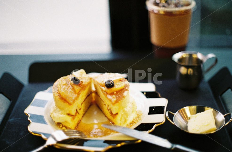 카페,커틀러리,핫케이크,팬케이크,필름,커피,필름사진,cafe,cutlery,pancake,film,coffee,sweets,디저트,간식,후식,dessert,snack