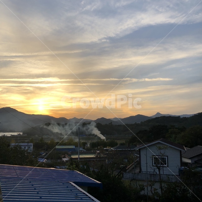 하늘,구름,노을,풍경,연기,시골,마을,풍경,landscape,country,rural,town