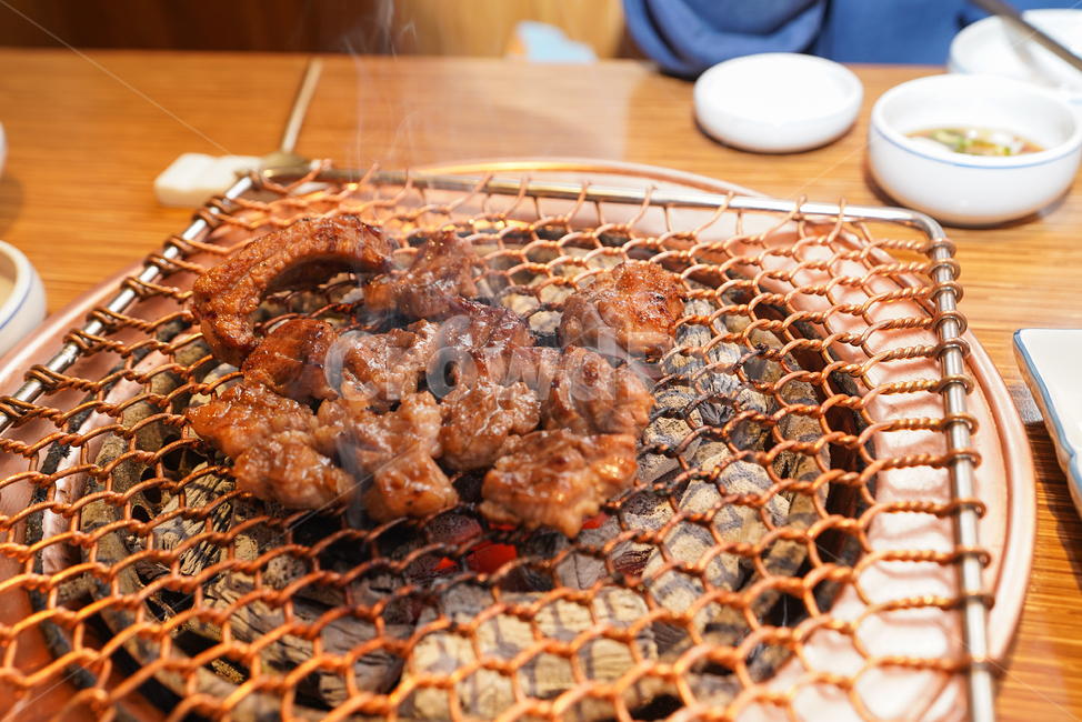 갈비,돼지갈비,음식,고기,육류,육식,한식,구이,안주,술안주,food,식사