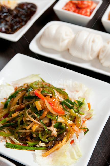 chinesefood,Red pepper japchae,Pickled radish,kimchi,chinesedishes,cook,restaurant,dishes,Delicious food,Chinese food,delicious,food,flower bread,side dish,meal,Luxurious,Chinese cuisine,generous,cooking,Seasoned onion,Chinese restaurant