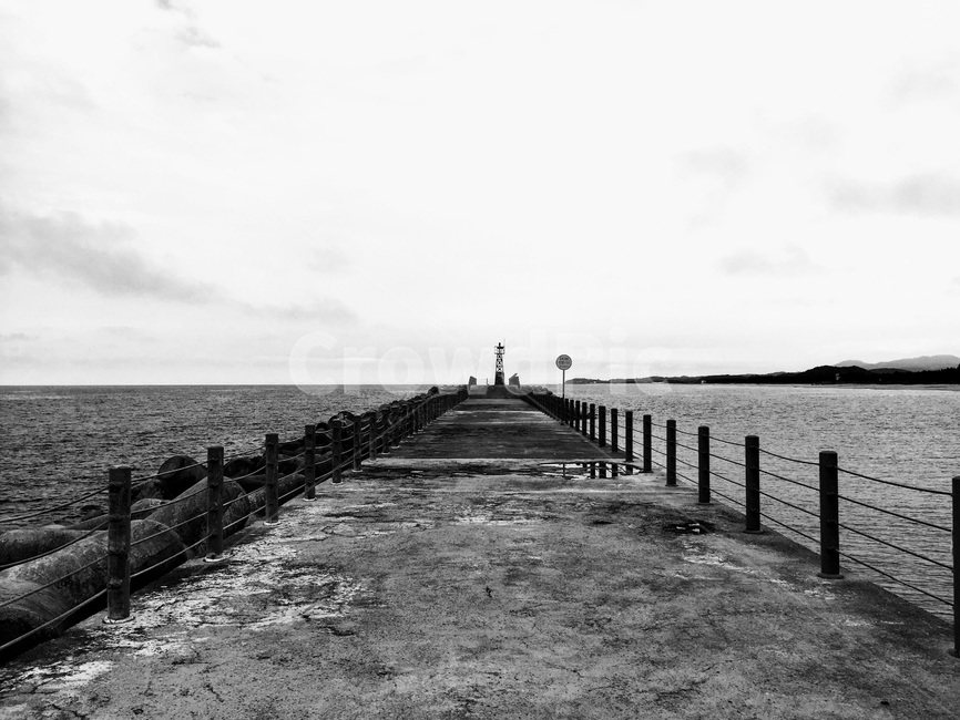 바다,등대,방파제,낚시,어촌,흑백,모노톤,monochrome,black and white