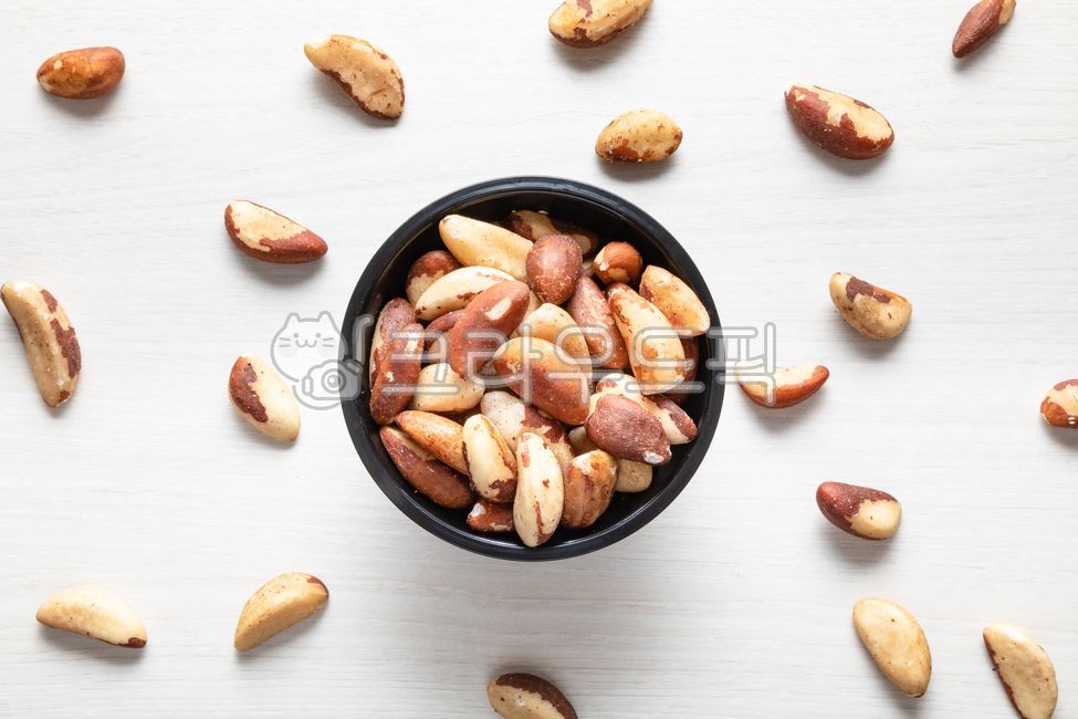 seed,kernel,seeds,nut,food,grains,brazil nuts,nuts,grain,heap,brazilnut