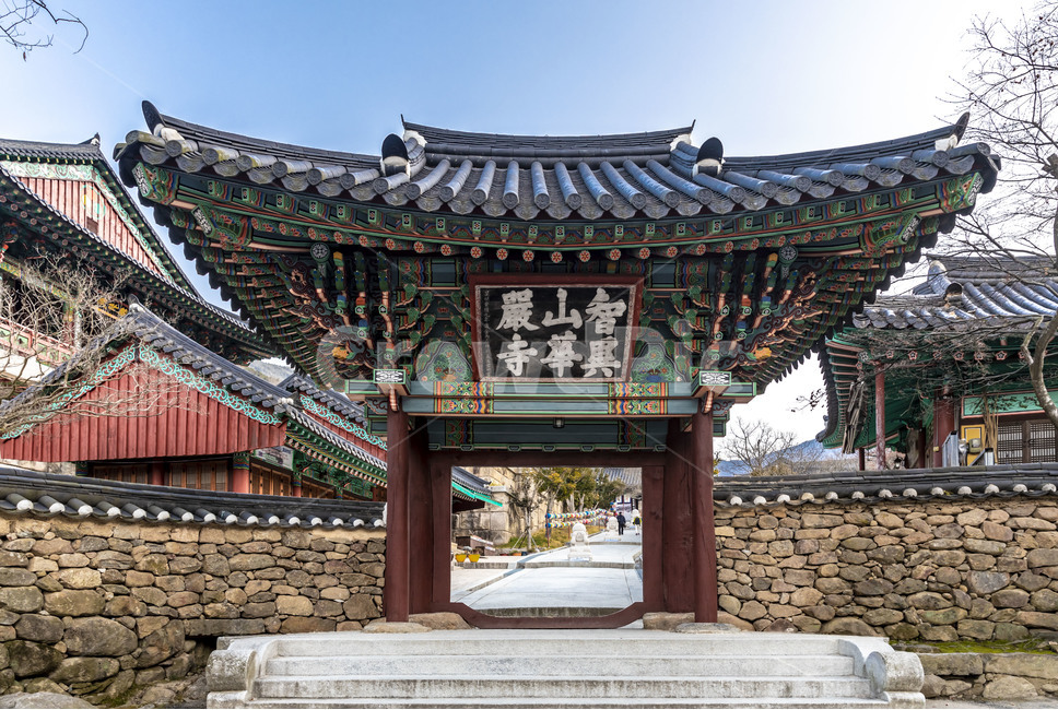 화엄사,사찰,전통건축물,불교,일주문,기와,단청,풍경,전경,건축물,신사
