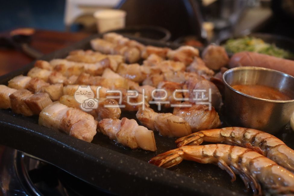 pork belly,meat restaurant,meat,Ogyeopsal,pork,Black Pig,food,neck meat,roast