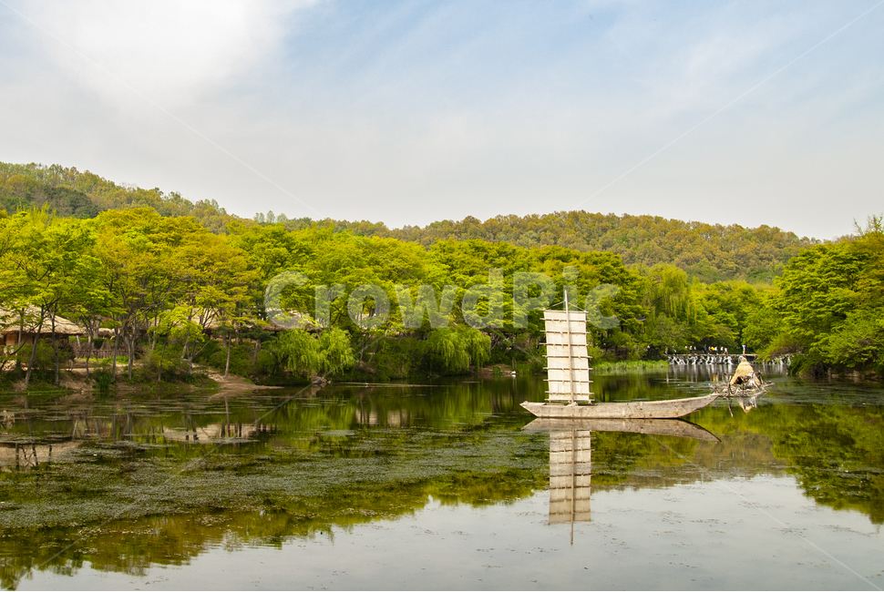 용인민속촌,한국민속촌,연못,나룻배,돛단배,민속촌,전통배,반영
