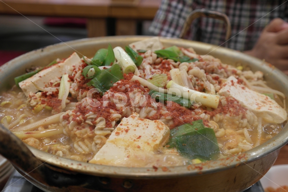 동태탕,생선찌개,국물요리,술안주,두부,음식,식재료,요리,food,cook,meal,dishes,food reserves,수산물,해산물,fishery products,seafood,한식,한국음식,한국요리,korean food,korean dishes,korean meal,korean cook