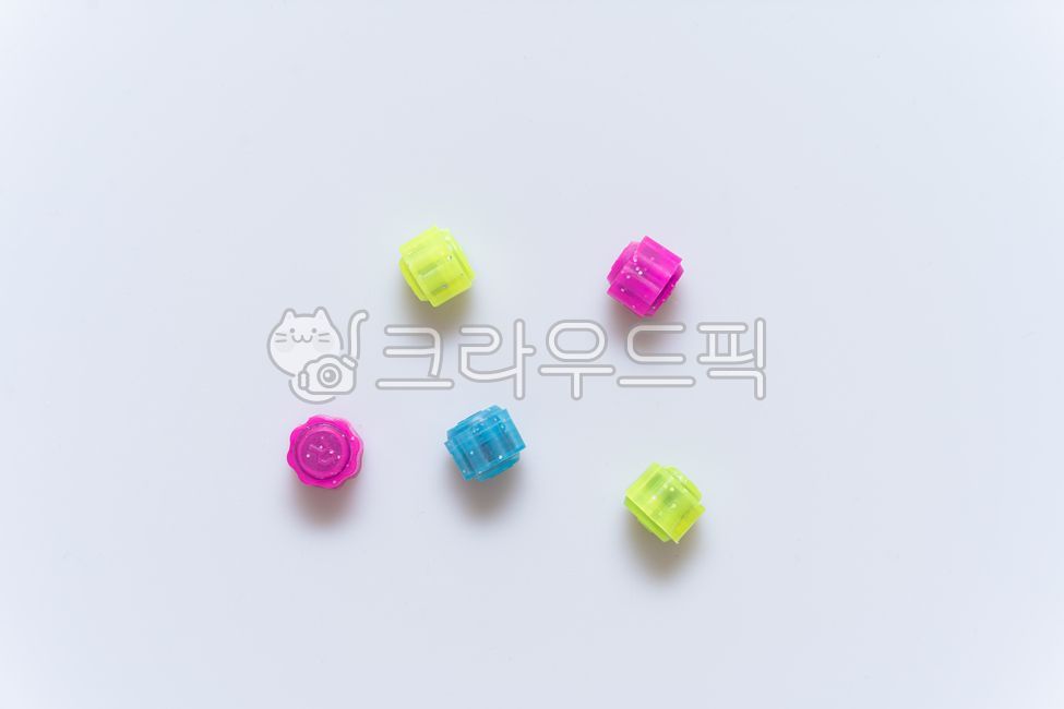 play,game,traditional play,education,memory,body part,air play,air,body,holiday,Concentric,Rides,folk games,ball stone,culture,Childhood,Eastern,back of hand,tradition,colorful,toy,hand