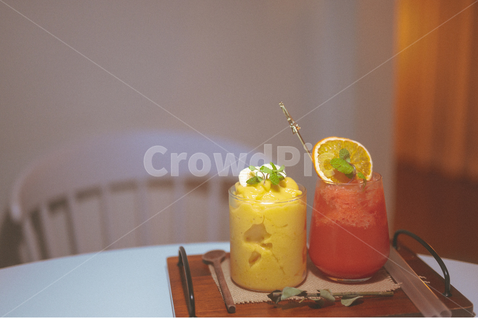 음료,커피,카페,쥬스,노랑,빨강,감성,감성사진,음료수,drink,beverage